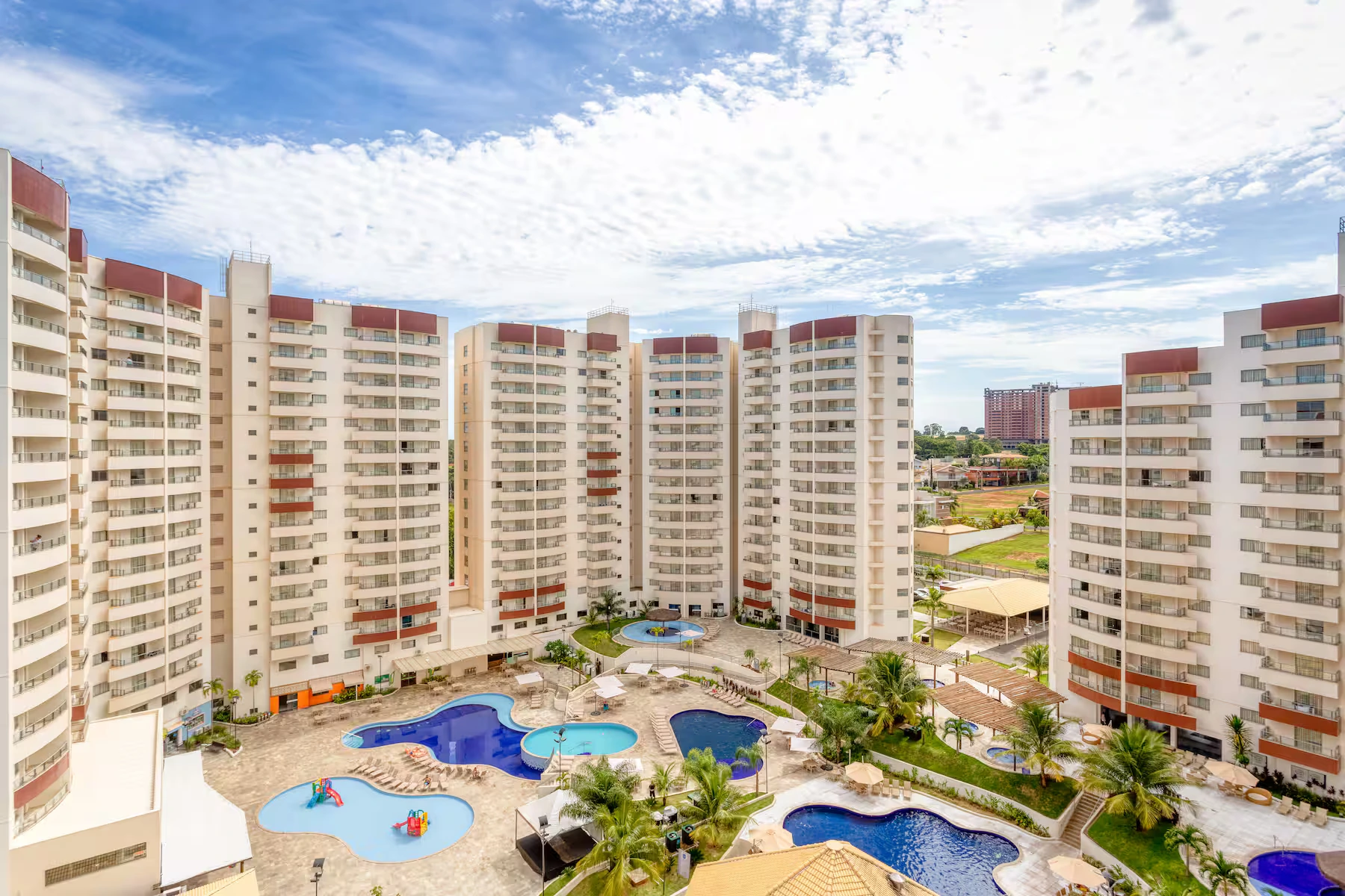 Fachada do Wyndham Olímpia Royal Hotels